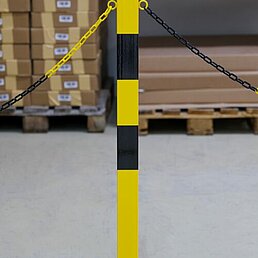 Barrier post, eyelets, galvanized, powder-coated