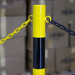 Barrier post, eyelets, galvanized, powder-coated