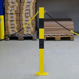 Barrier post, eyelets, galvanized, powder-coated