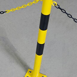 Barrier post, eyelets, galvanized, powder-coated