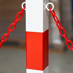 Barrier post, eyelets, galvanized, powder-coated