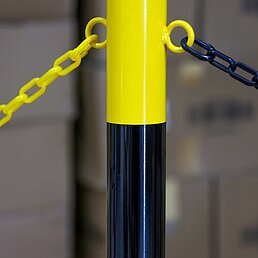 Barrier post, eyelets, galvanized, powder-coated