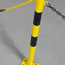 Barrier post, eyelets, galvanized, powder-coated