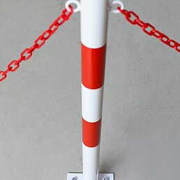Barrier post, eyelets, galvanized, powder-coated