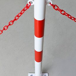 Barrier post, eyelets, galvanized, powder-coated